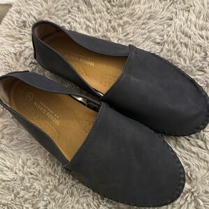 Black, amazing flats